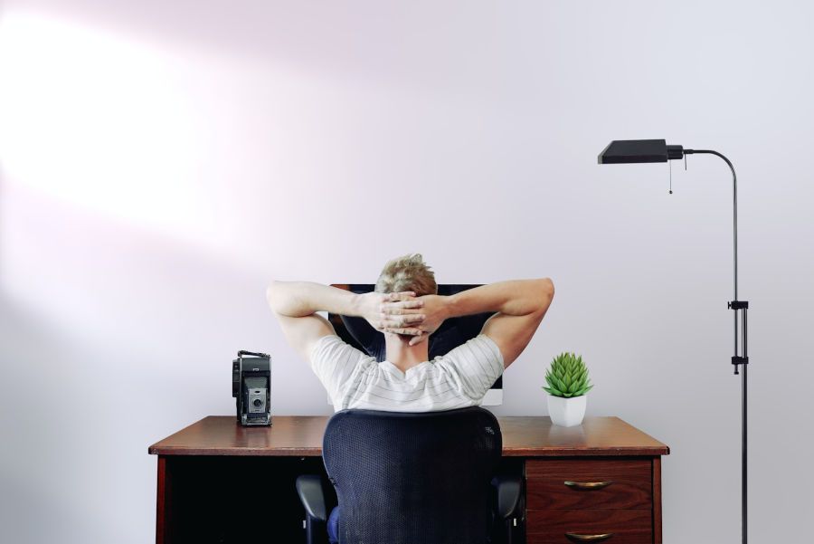 Remote Desktop vs Remote Assistance